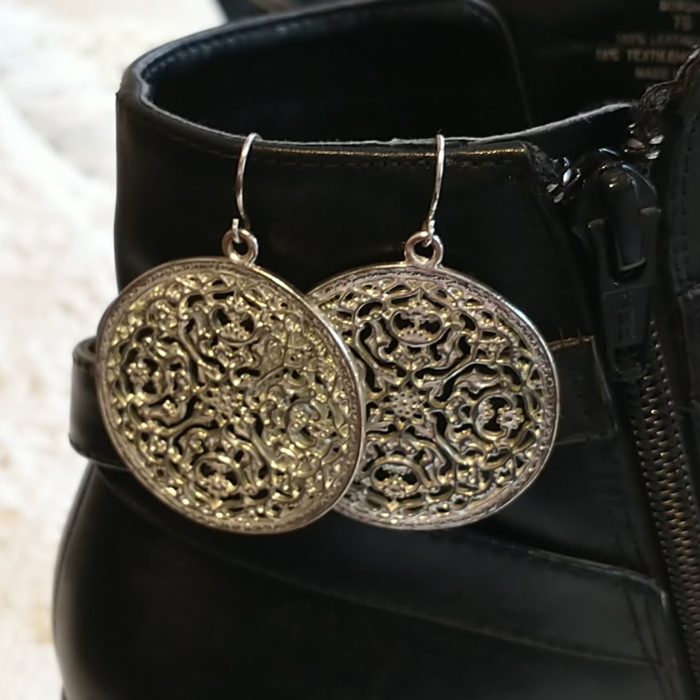 Silver filigree earrings